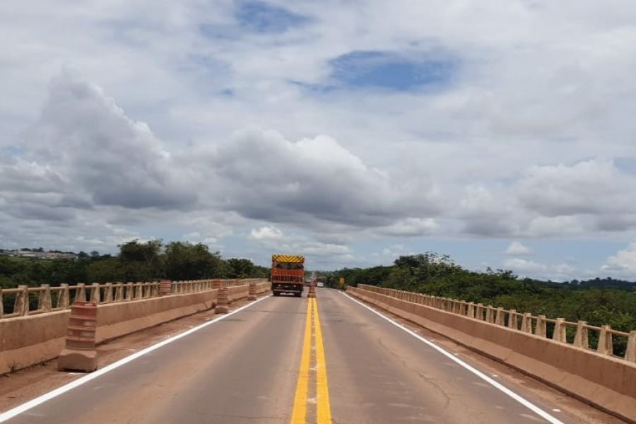 Foto Interdição total da Ponte do Rio Peixoto, em Peixoto de Azevedo